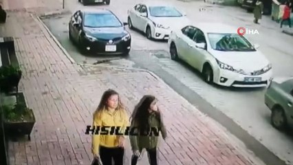 Turistin düşürdüğü cüzdanı böyle aldı