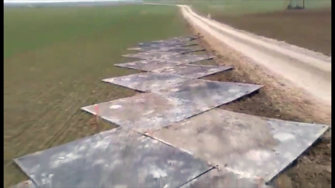 Chantier avec pose de plaques de répartition TuffTrak pour le passage de pales d'éoliennes