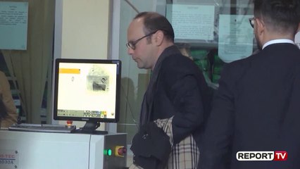 Report TV -I njëjti gjyqtar që mbylli çështjen për 'Lobimin rus', firmos pushimin e dosjes së 'CEZ'