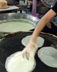 Le roi des crêpes! Lui il est prêt pour la chandeleur