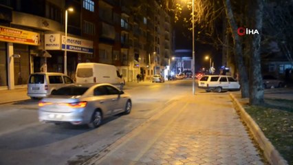 Malatya halkı geceyi sokakta geçiriyor