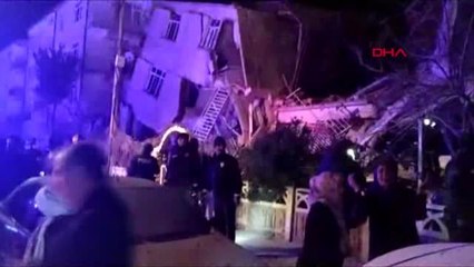 Elazığ'da arama ve kurtarma ekipleri, enkaz altındaki depremzedeleri çıkarıyor - 6