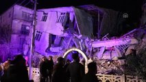Elazığ'da deprem - Sürsürü ve Mustafapaşa mahallesi'nde 4 binada çökme meydana geldi