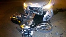 Motociclista de 22 anos colide contra carro no Floresta e socorristas do Siate são mobilizados