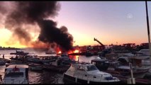 Kartal Dragos sahilindeki teknelerde yangın