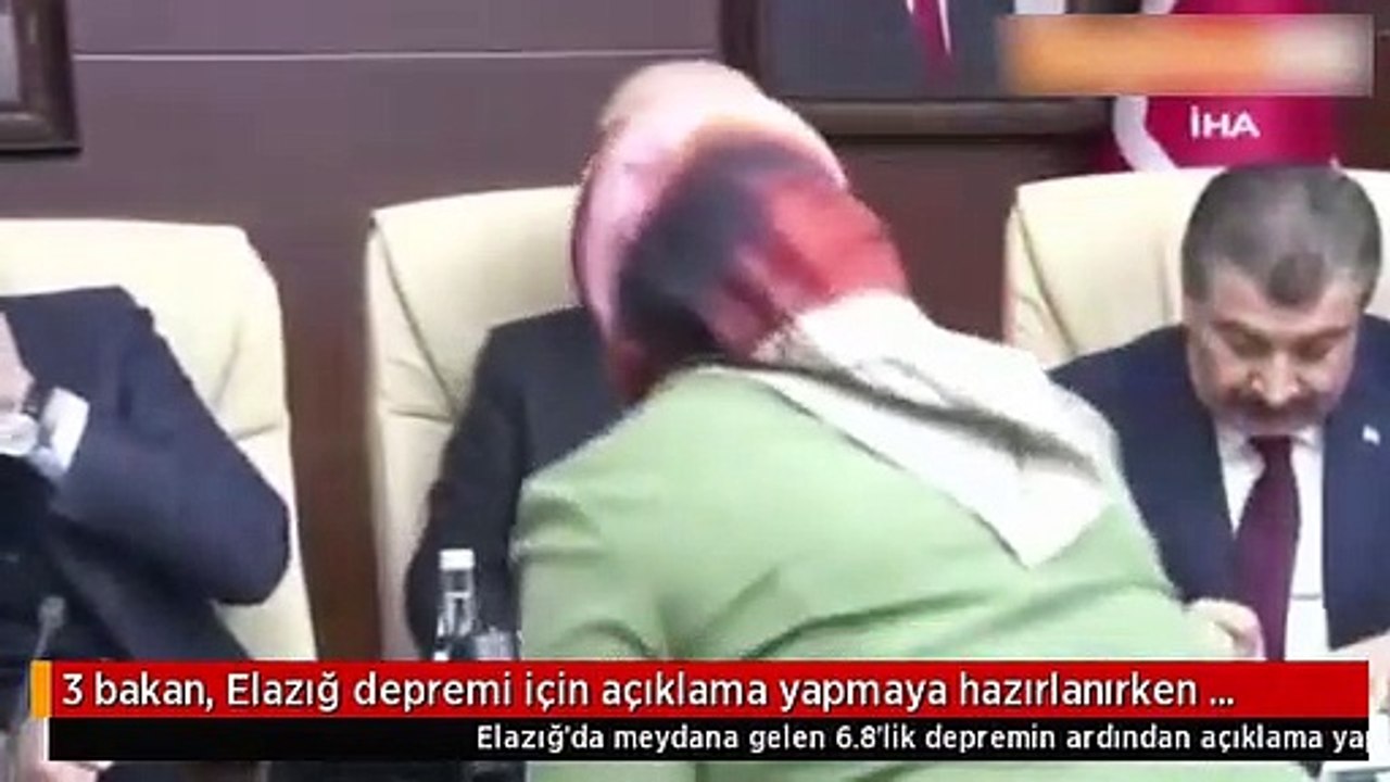 Bakanlar deprem açıklaması yaparken depreme yakalandı