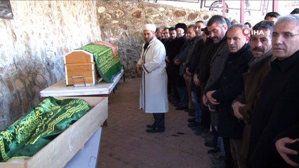 Doğanyol'da depremde hayatını kaybeden anne ve oğlu son yolculuğuna uğurlandı