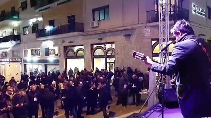 Aiello - Siamo a in piazza Cosenza per l-evento di chiusura della campagna elett)