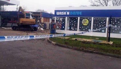 UK ramraiders steal cashpoint from Kent petrol station using JCB digger