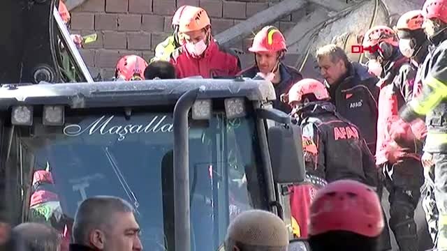 Elazığ mustafa paşa'da enkaz altından bir kişi daha çıkarıldı