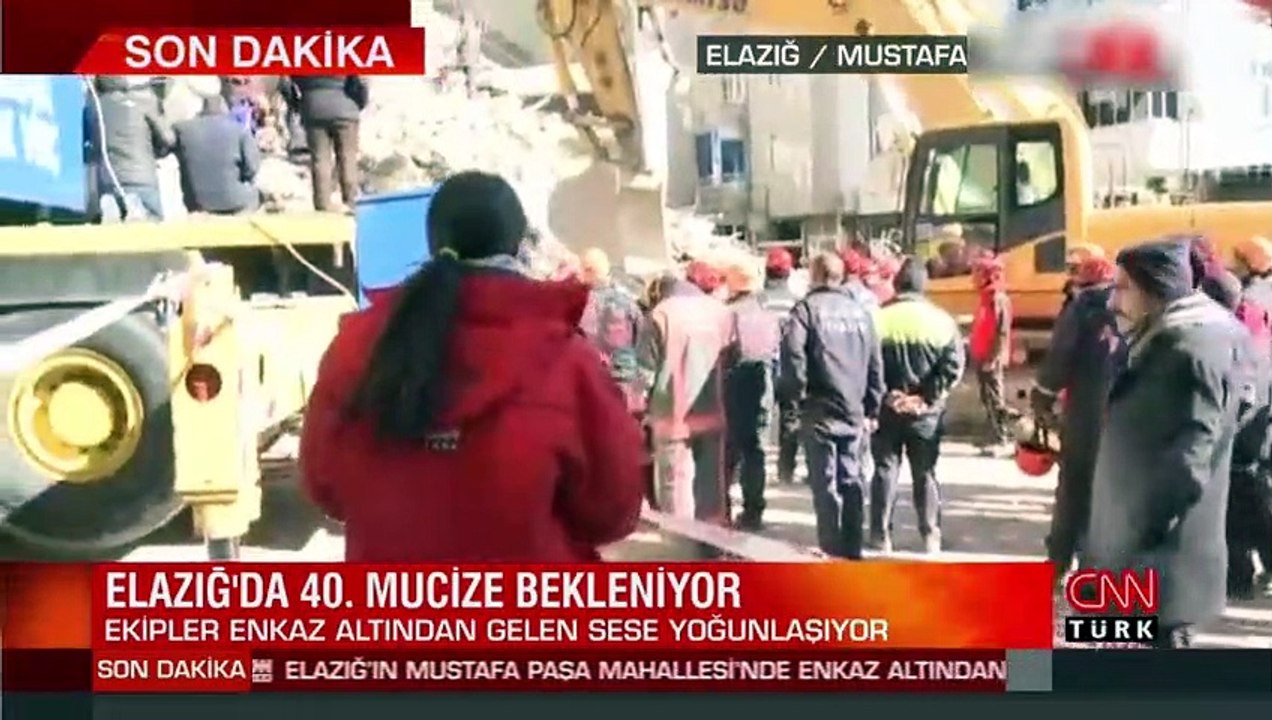 Deprem bölgesindeki muhabirin zor anları! Gözyaşlarını tutamadı
