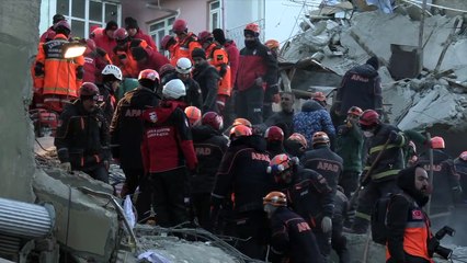 İHH ekipleri deprem bölgesinde