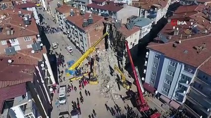 Enkaz altında kalan vatandaş 112'yi aradı