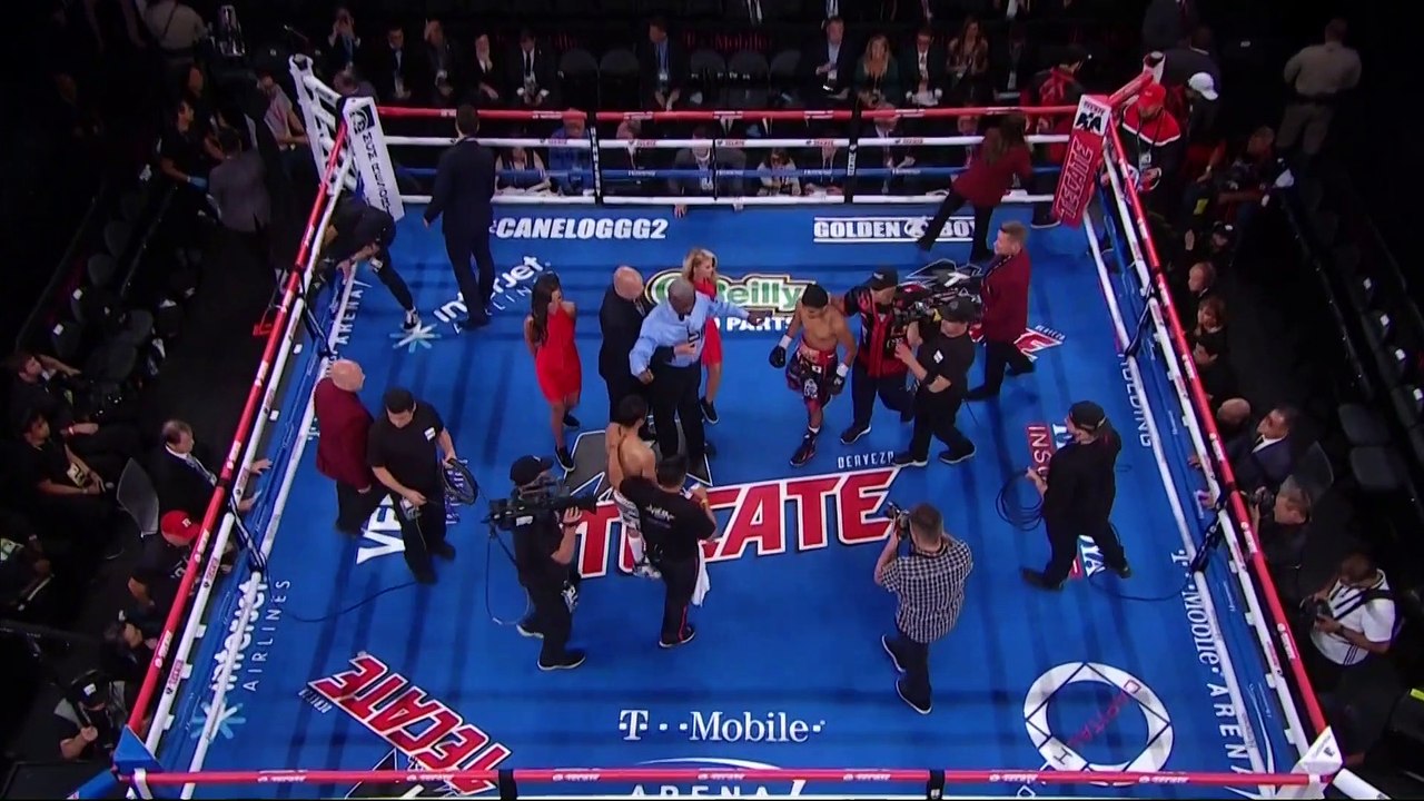 Roman "Chocolatito" Gonzalez (Nic)vs  Moises Fuentes (Mex)