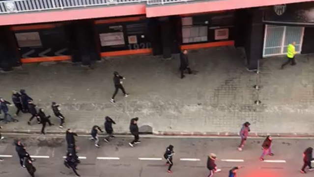 Detenido un miembro de los 'Boixos Nois' en la batalla campal entre ultras de Valencia y Barça