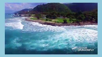 Carlos Michel Fumero y playa Los Caracas en el estado Vargas