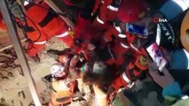 Göçük altından kalan 5 yaşındaki çocuğun kurtarılma anı kamerada