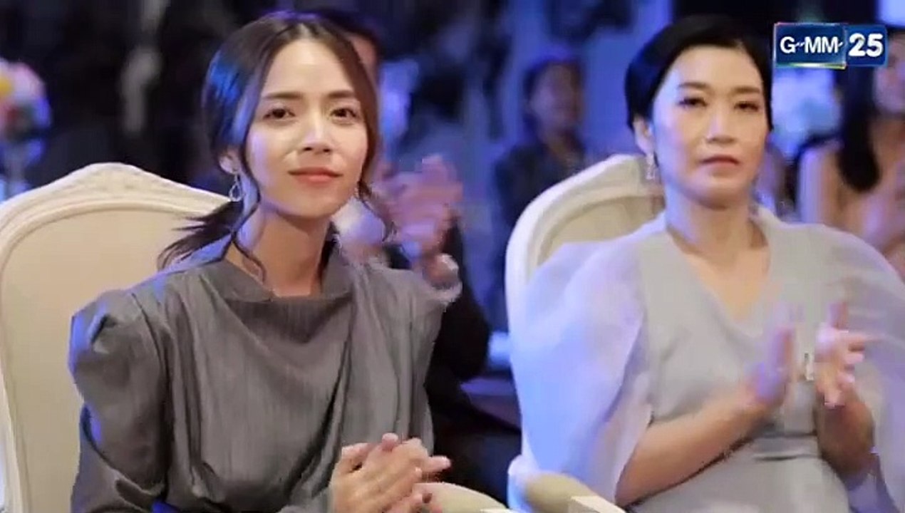 รักที่ไม่มีใครรู้ EP.2 (ตอนแรก.2) คลับฟรายเดย์ 25 ตอน รักที่ไม่มีใครรู้ ล่าสุด 25 มกราคม 2563 (ย้อนหลัง) Club Friday The Series 12