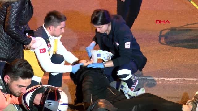 Şişli'de otomobil motosiklete çarptı: 1'i kadın, 2 yaralı