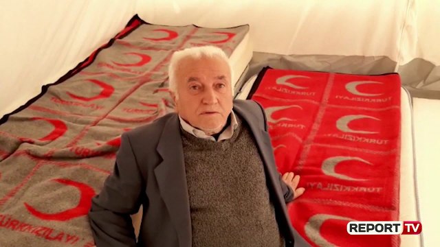 Dy muaj nga tërmeti/ Banorët ende pa një strehë! I moshuari: Gruan e kam të sëmurë