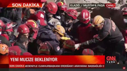Elazığ Mustafa Paşa Mahallesi’ndeki enkazdan bir kişiye ulaşıldı