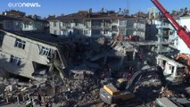 فيديو: ارتفاع حصيلة ضحايا الزلزال في ألازيغ شرق تركيا إلى 38 قتيلا