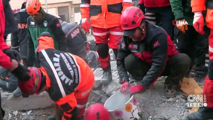 Cumhurbaşkanı Erdoğan, Elazığ'da anne ve oğlunun cenaze namazına katıldı