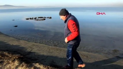 Balıkesir deniz çekildi, antik limanın kalıntıları su yüzeyine çıktı