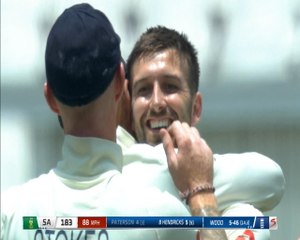 Video herunterladen: Mark Wood ends South Africa innings and claims five-wicket haul