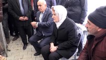 İYİ Parti Genel Başkanı Meral Akşener, depremzedeleri ziyaret etti
