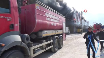 Hatay'da gıda deposunda yangın