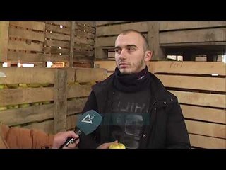 Korçë, s’ka treg për mollët - News, Lajme - Vizion Plus