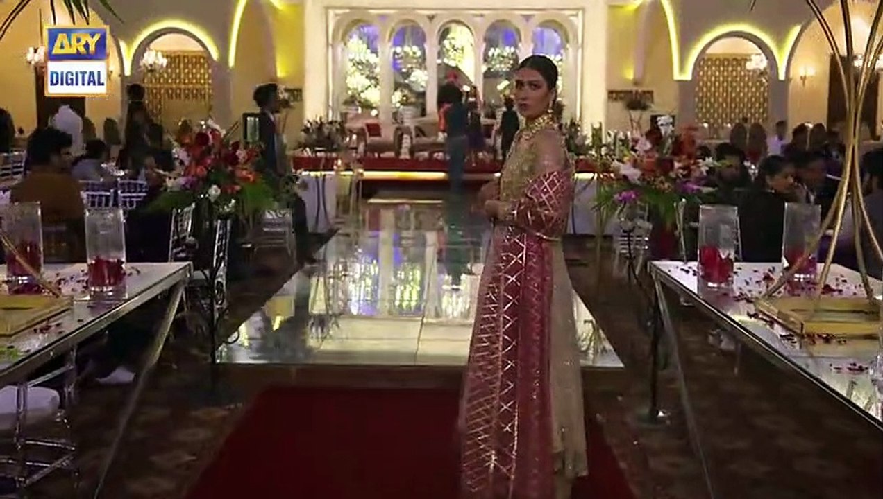Meray_Paas_Tum_Ho_Episode_4___7th_September_2019___ARY_Digital_[Subtitle_Eng](480p)[1]