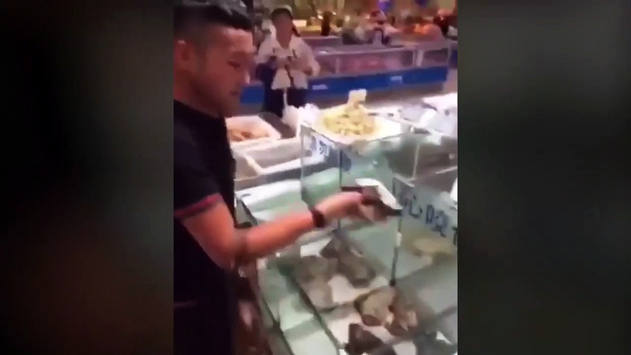 Chinese man eats live frog in sickening video - amid growing coronavirus fears