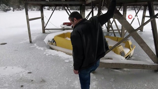 Karabük'te göletler buz tuttu