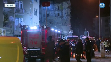 Elazığ'da Artçı Sarsıntılar Nedeniyle Halk Sokakta