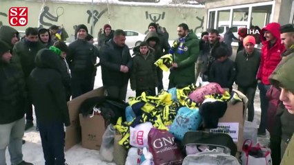 Ağrı Sporlu taraftarlardan Elazığ’a yardım