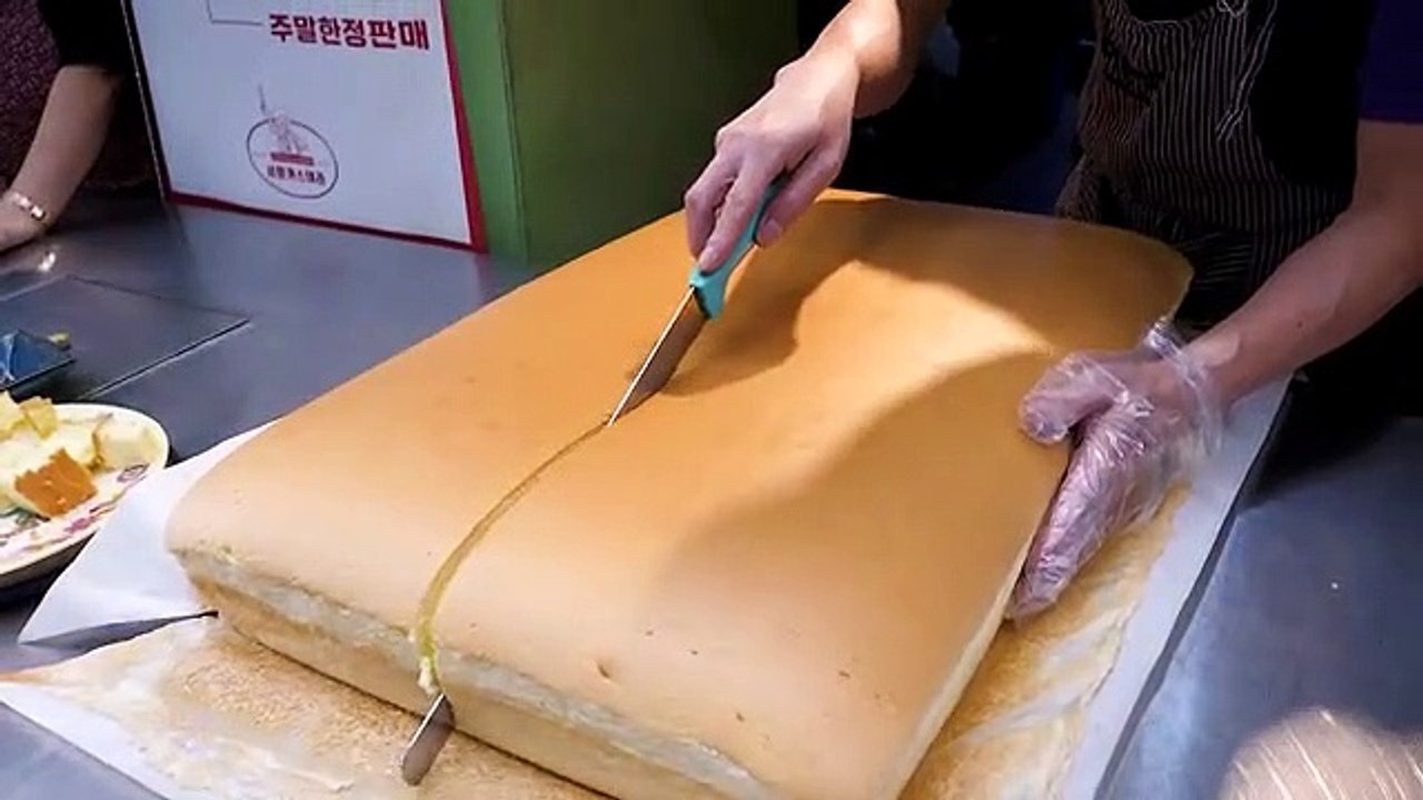 Giant Castella - Korean street food