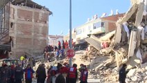 السلطات التركية تمنع عودة أهالي المناطق المتضررة من الزلزال إلى منازلهم