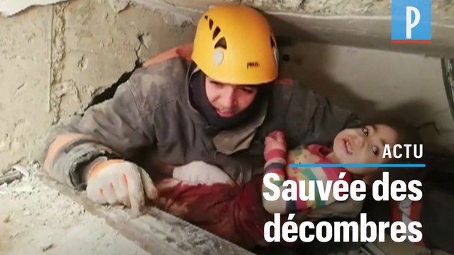 En Turquie, une petite fille sauvée des décombres après le séisme