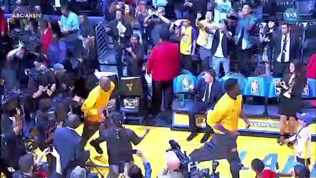 Kobe Bryant Helikopter Kazasında Hayatını Kaybetti