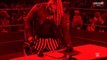 (ITA) The Fiend firma con il sangue il contratto per lo Strap Match con Daniel Bryan - WWE SMACKDOWN 24/01/2020