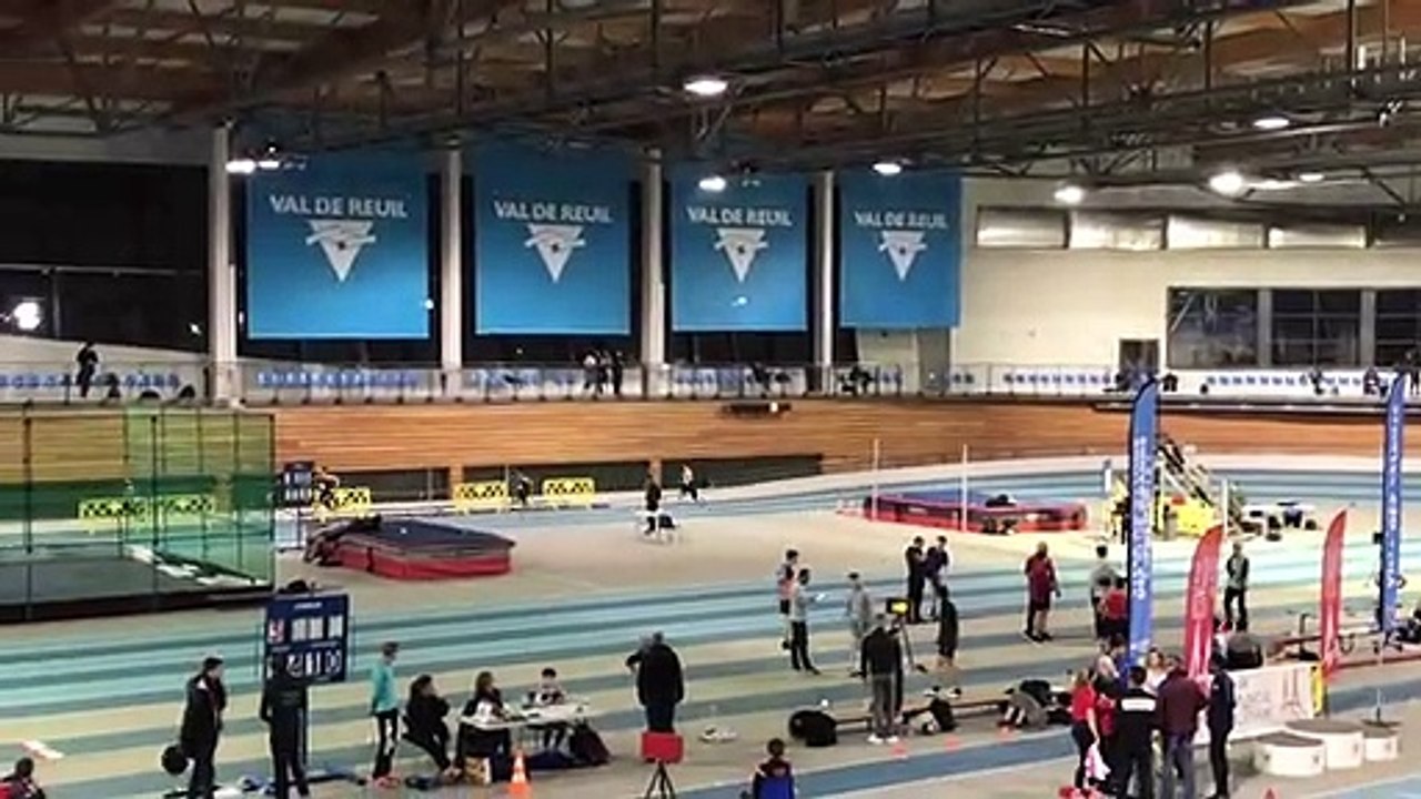 Régionaux en salle 2019-2020 Josua 400m