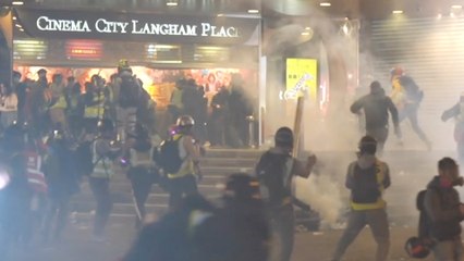 Skirmishes in Hong Kong’s Mong Kok during Lunar New Year protests