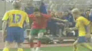 C.ronaldo-vs-Ronaldinho_WhoWillWin_-by-j0e