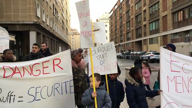 Conseil municipal de Marseille : le collectif des écoles de M manifeste