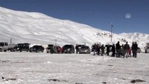 Hakkari, İran ve Iraklı kayak tutkunlarını ağırlıyor