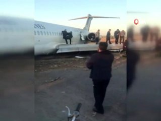 İran'da yolcu uçağı pistten çıktı