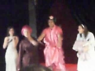 Extrait du spectacle du 5 février de la troupe du magasin