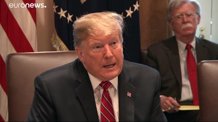 عزل ترامب: بولتون يقول إن الرئيس ربط مساعدة أوكرانيا بتحقيقها بشأن بايدن